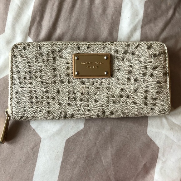 Michael Kors Speedy + Matching Wallet - Picture 3 of 5